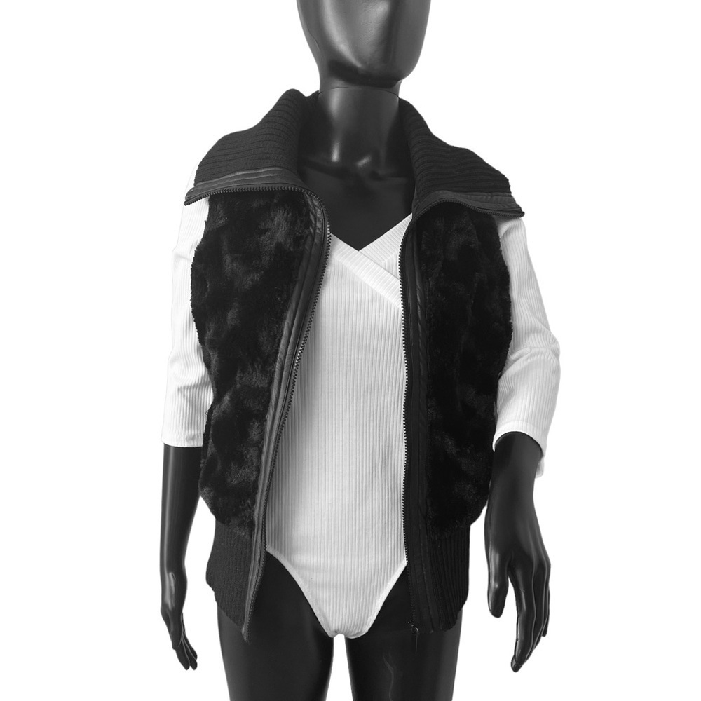 YOKI Faux Fur Vest. Black. Sz M